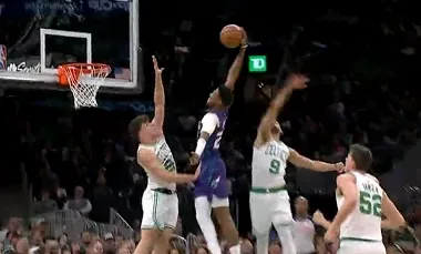 九游体育怎么买球-米勒径直杀入禁区上演精彩隔人暴扣，随后手腕不适下场休息