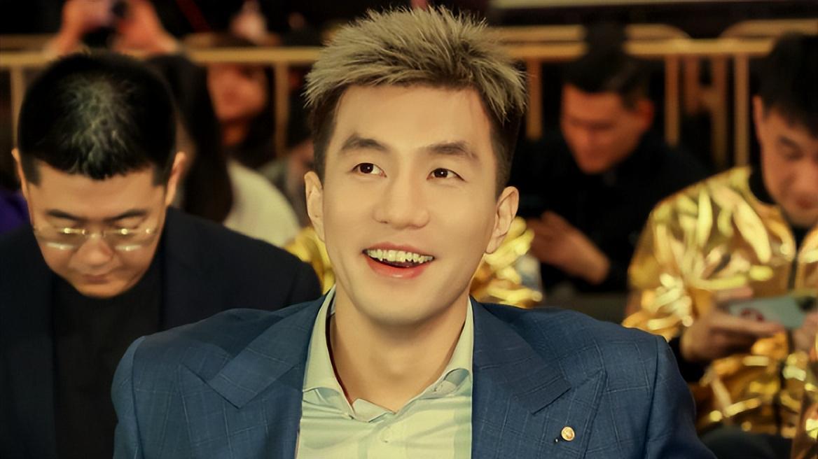 九游体育下载app-郭艾伦行程满满!虽丢了芝麻,但却捡了个大西瓜,NBA全明星不见不散