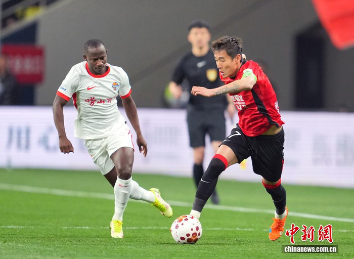 九游体育app官方下载-2026赛季中超联赛：成都蓉城队胜青岛海牛队|四川成都|中新社|拜合拉木·阿卜杜外力|韦世豪|安源_新浪体育_新浪新闻